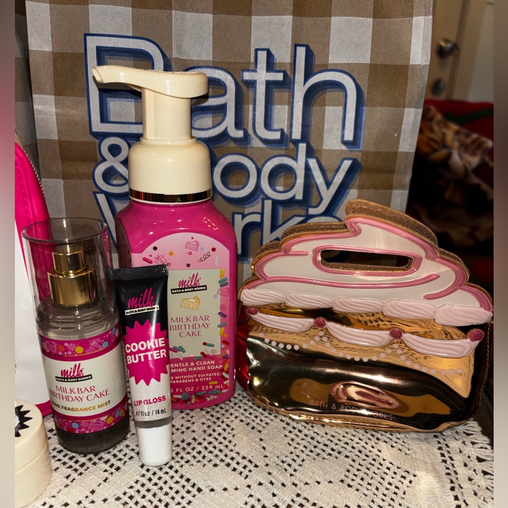 (2026) Bath and Body Works Milkbar Birthday Cake 9 piece Set - Pink - Picture 3 of 3